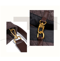 Sacs cabas en daim tissés à la main pour femmes automne hiver rétro grand sac simple de haut niveau tricoté à la main en velours
