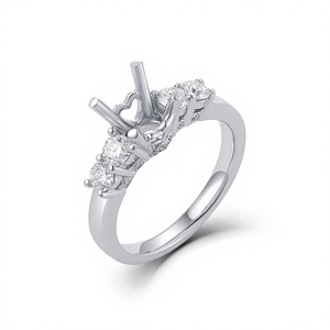 Anillo de Compromiso y Boda Clásico de Plata de Ley S925 con Diamantes para Mujer, Diseño de Lujo - Product Image 2