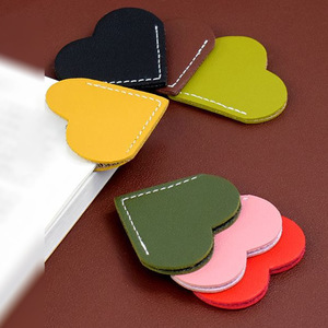 Factory Direct Wholesale Can Be Customized Environmental protection Modern Simple love Shape Leather Bookmark
