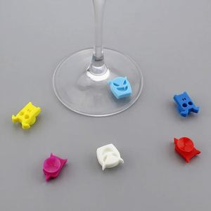 8 marqueurs de verres à vin en silicone à ventouse, identificateurs de boissons mignons en forme de monstre pour les fêtes d'Halloween - Product Image 2