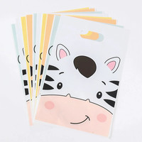 Sacs cadeaux en PEHD à imprimé animal mignon avec poignées découpées, sacs fourre-tout réutilisables à motif de dessin animé pour fêtes d'anniversaire d'enfants, baby showers et bonbons