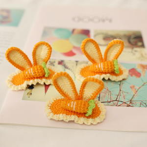 Épingles à cheveux de <span class=keywords><strong>dessin</strong></span> animé exquises faites à la main, créations au crochet par des mamans, adorables petites filles lapines, et coiffes en laine finies. - Product Image 2