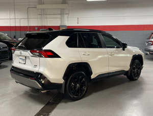 <span class=keywords><strong>Toyota</strong></span> <span class=keywords><strong>RAV</strong></span>_<span class=keywords><strong>4</strong></span> Hybrid XLE SUV d'occasion - Product Image 2