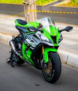 Kawasaki Ninja ZX-10R WSBK Champion Superbike 998cc, 4 cylindres en ligne, 210 CV, RAM-AIR, Motos à essence - Product Image 5