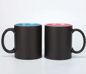 Mug magique en céramique noir mat de 11 oz, changeant de couleur à l'eau chaude, pour sublimation, avec intérieur coloré - Product Image 1