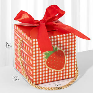 Caja de papel de embalaje de regalo con diseño de fresa portátil <span class=keywords><strong>Becan</strong></span> para bolso caja de regalo de cumpleaños de recuerdo de San Valentín - Product Image 3