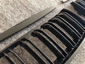 Vente chaude Voiture <span class=keywords><strong>M</strong></span> <span class=keywords><strong>Pack</strong></span> Bodykit En Fiber De Carbone Look <span class=keywords><strong>Grille</strong></span> M3 Double Ligne Grilles pour <span class=keywords><strong>BMW</strong></span> <span class=keywords><strong>Série</strong></span> 3 E90 2005-2011 - Product Image 3