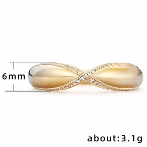 Anello Geometrico Fluido alla Moda, Design Minimalista ed Elegante, Gioiello da Donna per Uso Quotidiano, Anello Statement - Product Image 3