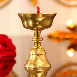 Diwali — bougeoir métallique spécial, chandelier en métal - Product Image 1