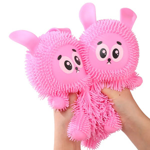 Jouet à presser en forme de lapin rose respectueux de l'environnement, doux et moelleux, peluche anti-stress - Product Image 6