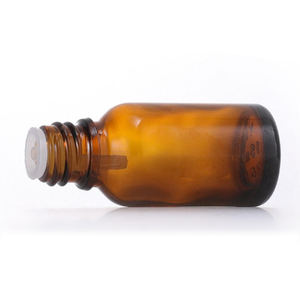 Botella de aceite esencial de vidrio ámbar cosmético con cubierta de madera de bambú falsa de China con tapa de Bambú - Product Image 3