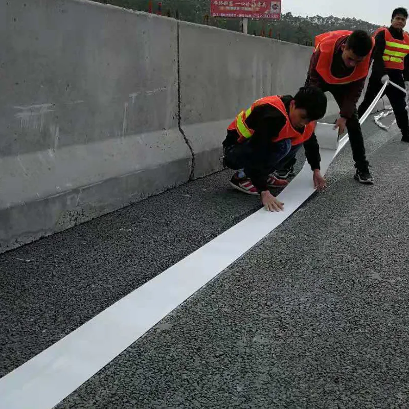 Prezzo di fabbrica MANCAI di alta qualità preformato autoadesivo segnale stradale preformato ingegneristico grado nastro per la marcatura della pavimentazione