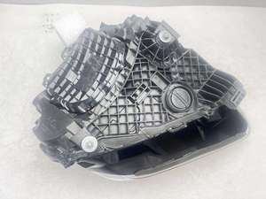 Proiettore originale per <span class=keywords><strong>Porsche</strong></span> <span class=keywords><strong>Taycan</strong></span> Maca Zero PDLS a matrice dinamica fari a LED smantellati parti usate - Product Image 4