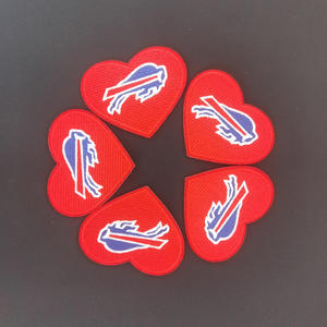 ป้ายทีมฟุตบอลรูปควายออกแบบได้ตามต้องการแผ่นเหล็กปักลายรูปทีมกีฬาของโค้ชมาร์วี่ Levy - Product Image 1