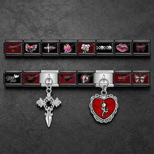 Pulsera Modular Desmontable DIY de Acero Inoxidable Negro con Dijes Italianos de Epoxi de Calavera Gótica, Cruz, Mariposa y Murciélago, y Labio Rojo Oscuro - Product Image 4