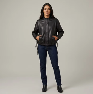 Giacca Nera da Donna in Vera Pelle di Alta Qualità, Finitura Opaca Classica - Product Image 1