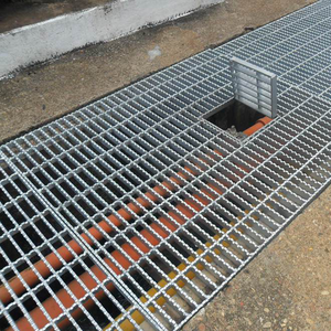 Grilles de Passerelle Industrielles en Acier Ondulé Soudé, Revêtement Anti-Corrosion Zincé, Prix Usine, 25x5 32x5, Personnalisées <span class=keywords><strong>pour</strong></span> Allées - Product Image 4