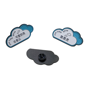 Pin Metálico con Forma de Nube, Aleación de Zinc, Esmalte Duro, Diseño de Dibujos Animados, Insignia Coleccionable, Accesorio Artístico - Product Image 3