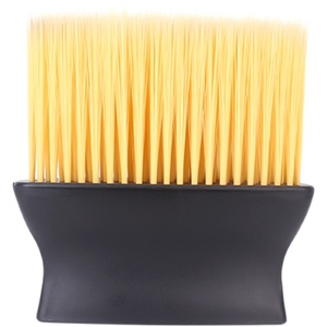 Cepillo de cerdas suaves para limpiar el polvo de las ranuras del interior del coche, herramienta de limpieza de ventilación con cerdas largas, negro y amarillo, material PP manual. - Product Image 2