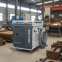 Pembersih Laser Serat Kontinu HANTENCNC 2000W untuk Penghapusan Cat dan Karat dari Logam Secara Cepat