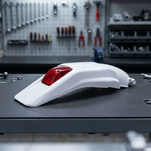 XFUN italia parafango posteriore bianco con portatarga per XR 400R 1996-2025 moto modello 041 - Product Image 2