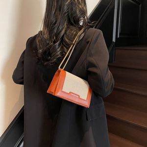 Bolso Bandolera de Lujo, Bolso de Mano Pequeño y Moderno con Cierre de Material PC Resistente e Impermeable - Product Image 5