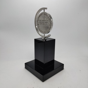 Trofeos y Placas de Premios <span class=keywords><strong>Tony</strong></span> de Metal Negro Plateado con Logotipo Personalizado al por Mayor de Fábrica 2026, Regalo de Recuerdo - Product Image 2