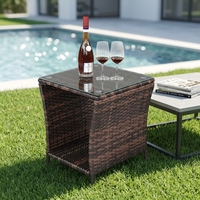 Table d'appoint moderne en osier pour extérieur avec plateau en verre trempé et cadre en fer pour patio, balcon, véranda, terrasse