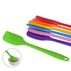 Multicolor Food Grade Heat Resistant Easily Cleaned <b>Kit</b> Number 2 Basting Brush Set for Cookie Pastry Scraper Cake <b>Baking</b> - Product Image 1