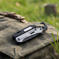 Mini-pince pliante multifonction en acier inoxydable avec clé, ouvre-bouteille, couteau, scie, lime et mousqueton pour le camping en plein air et les voyages en voiture