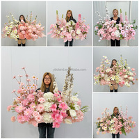 S512 Vente en gros de fleurs artificielles en plastique pour l'extérieur, arrangement floral au sol, fleurs d'allée pour la décoration de mariage