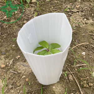 Résistance à l'eau durable personnalisée en usine Protecteurs de plantes d'extérieur naturels Protège-arbres en plastique ondulé - Product Image 5