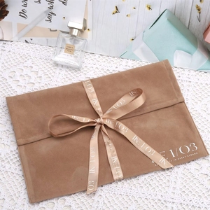 高級ブラウンベルベット封筒型ジュエリーギフト包装フラップポーチ、カスタムロゴ印刷、ヘアアクセサリー/衣類収納ダストバッグ、カスタムカラー - Product Image 5