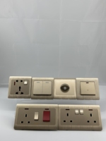 OEM UK Standard Panneau plastique blanc 13A Interrupteur avec double Usb avec Neo Switches et prise
