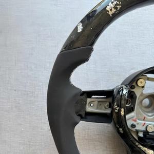 Volante de fibra de carbono con patrón especial adecuado para <span class=keywords><strong>BMW</strong></span> F30 F10 M5 F90 F20 X5 X6 X6M E71 E46 M3 E39 E60 E92 M4 G20 G30 - Product Image 4