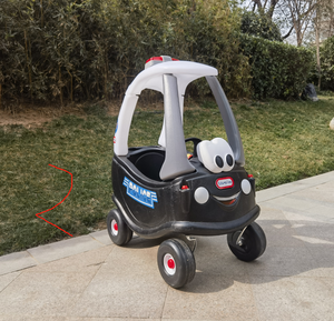 Kinder Polizeiauto mit Warnleuchten Allradantrieb Auto Heimgebrauch Mutter und Baby Store Spielzeug laden zum Verkauf - Product Image 4