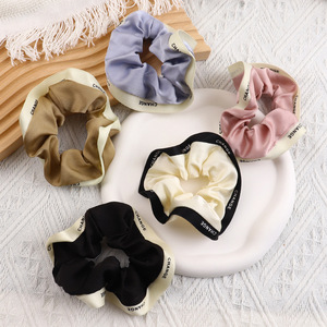 Bphne mejor selección personalizada marcas famosas Malla tela letra blanco y negro pelo Scrunchie - Product Image 5
