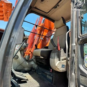 Excavatrice sur chenilles Hitachi 135 d'occasion, marque japonaise d'origine, 13,5 tonnes, mini-excavatrice compacte. - Product Image 3