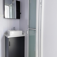 Conteneur modulaire de 20 pieds neuf pour usage commercial, conception préfabriquée, conteneur maritime, salle de bain, maisons modulaires