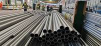 Tube en acier inoxydable de haute qualité pour la décoration de garde-corps, de clôtures et de portails, résistant à l'eau pour l'extérieur