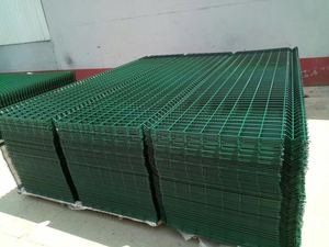 2025 Mỹ Tùy Chỉnh Nhà Ngoài Trời 3D Cong Hàn Dây Lưới Vườn Hàng Rào Đường Cao Tốc Hàng Rào Bảng Điều Chỉnh <span class=keywords><strong>PVC</strong></span> Màu Xanh Lá Cây Hàng Rào - Product Image 5