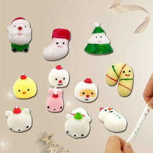ชุดของเล่นคริสต์มาส 10 ชิ้น ของเล่นบีบคลายเครียด ซานตาคลอส ลูกบอลนุ่มเหนียว บีบแล้วคืนรูป โมจิโมจิ ของเล่นคลายเครียด - Product Image 2