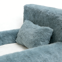 Lit pour chien en mousse à mémoire de forme rectangulaire gris poussière, en fausse fourrure de luxe, avec coussin assorti