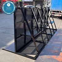 Clôtures en fer pour le contrôle des foules lors de concerts avec composants traités thermiquement à louer - Barrières et portails treillis Mojo pour événements