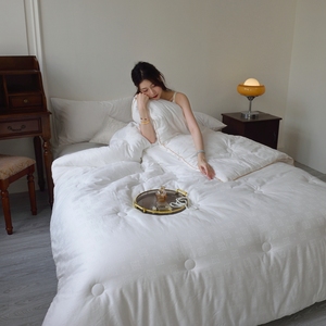 <span class=keywords><strong>Piumino</strong></span> Pesante e Caldo Lavabile in Poliestere Jacquard <span class=keywords><strong>per</strong></span> <span class=keywords><strong>Letto</strong></span> <span class=keywords><strong>Matrimoniale</strong></span> o Queen Size <span class=keywords><strong>per</strong></span> l'Inverno - Product Image 3