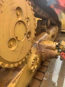 Bulldozer CAT D6R d'occasion en promotion – Engin de construction avec ripper, capacité de bulldozing de 5,61 m, idéal pour l'ingénierie et la construction. - Product Image 5