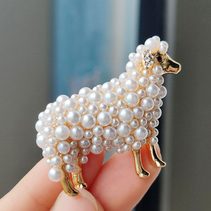 Cadeau souvenir élégant perles blanches mouton broches or mignon Animal <span class=keywords><strong>agneau</strong></span> épinglettes ferme bijoux Collection - Product Image 1