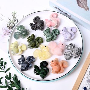 Vente en gros de sculptures d'animaux en pierre de quartz naturelle, sculptures de cristaux d'écureuils mignons pour la décoration de la maison - Product Image 6