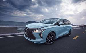 Dongfeng M4 HEV Hybrid MPV Auto Mode & Sport Neues und gebrauchtes Elektro fahrzeug Chinas energie effizientes EV Auto <span class=keywords><strong>OEM</strong></span> <span class=keywords><strong>ODM</strong></span> - Product Image 3