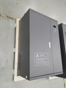 LCGK LC400T-2T VFD 75kW (100HP) 220V Single Phase to 220V Three Phase <b>Voltage</b> Conversion VFD Frequency <b>Converter</b> - Product Image 4